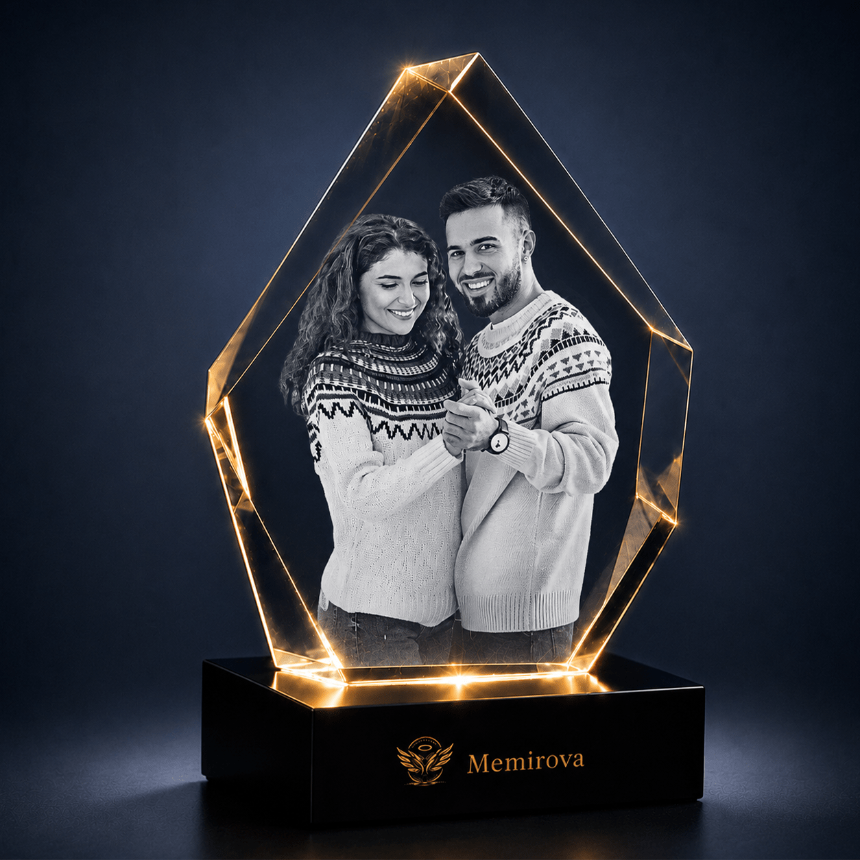 Memirova gold-lit prestige Valentine crystal with dancing couple
